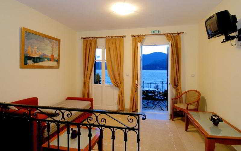 Hotel Omirikon à Vathy  Extérieur photo